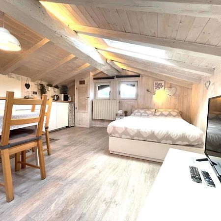 Il Piccolo Loft Nel Cuore Antico Di Aosta - You & Me Case Vacanza Buitenkant foto