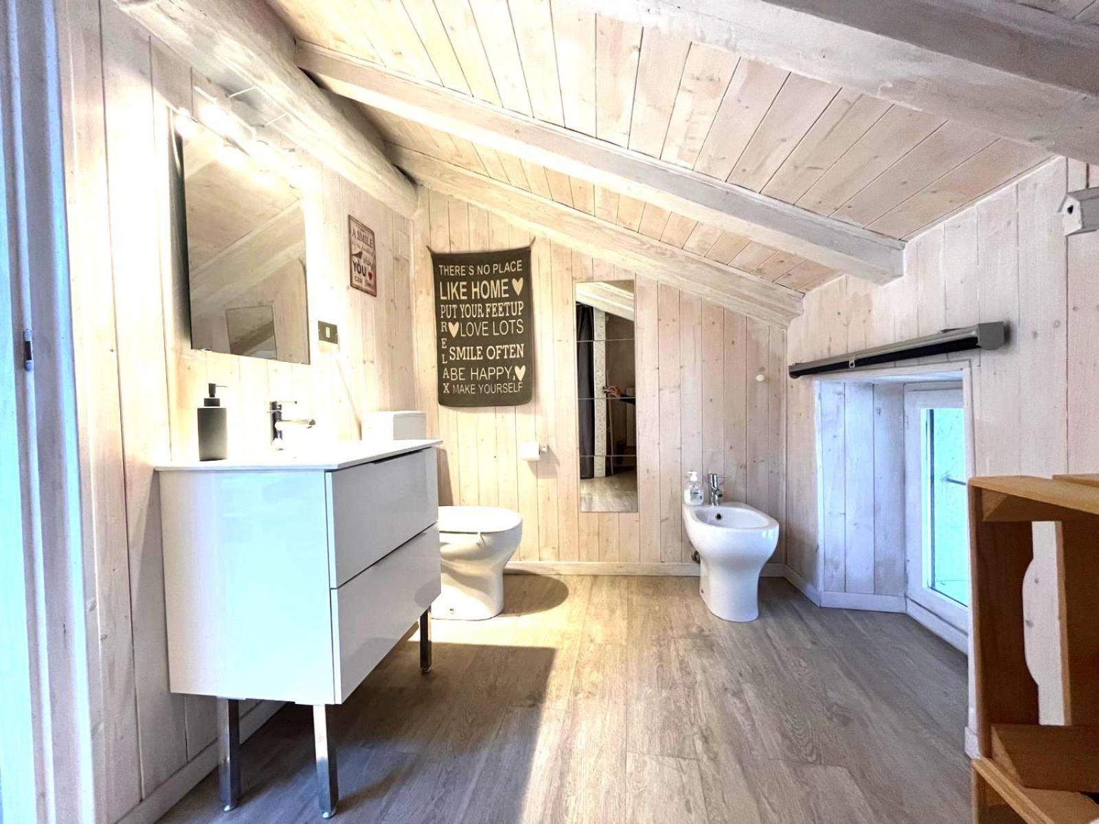 Il Piccolo Loft Nel Cuore Antico Di Aosta - You & Me Case Vacanza Buitenkant foto